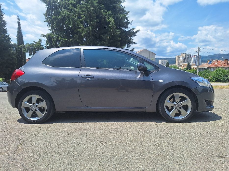 Toyota Auris 2.2d