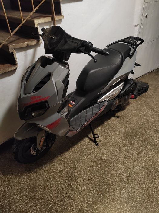 Scuter ZNEN R9 125cc 2025