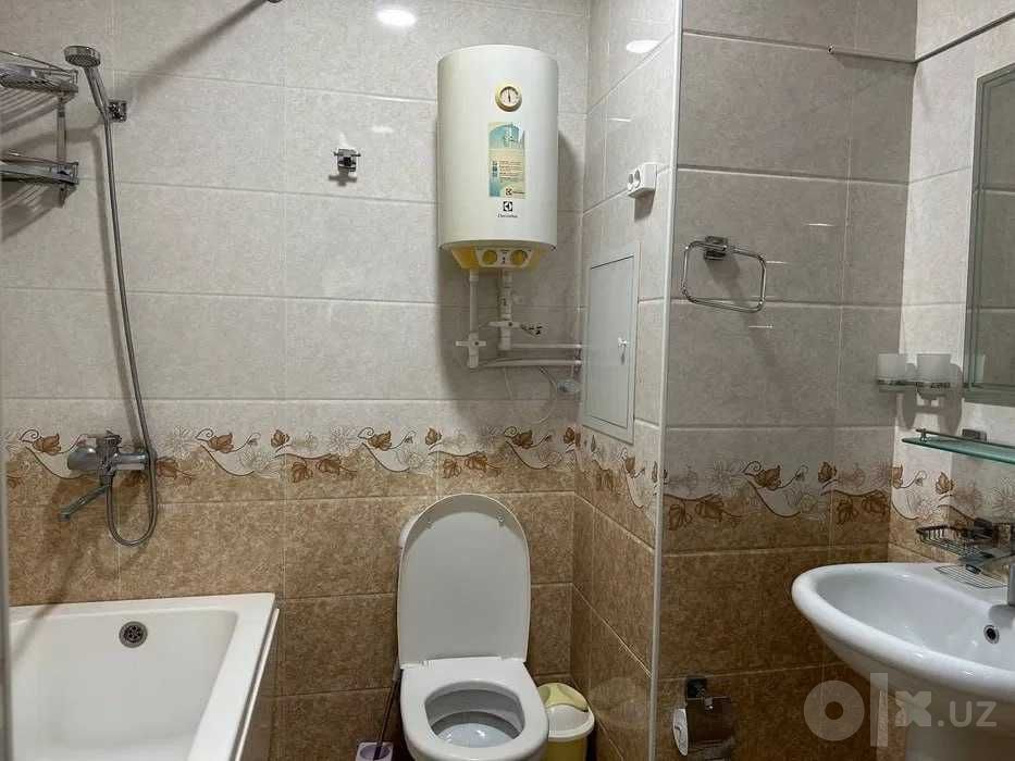 "Dream House yakkasaroy 2/1/9 80m2 Sotiladi "