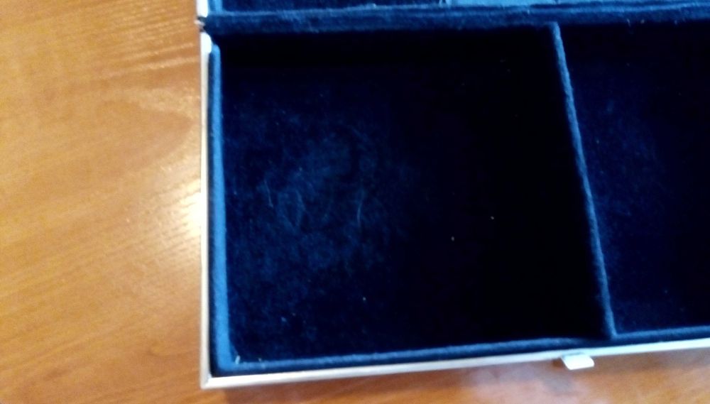 Кутия кожена с метална рамка AKA LD Set