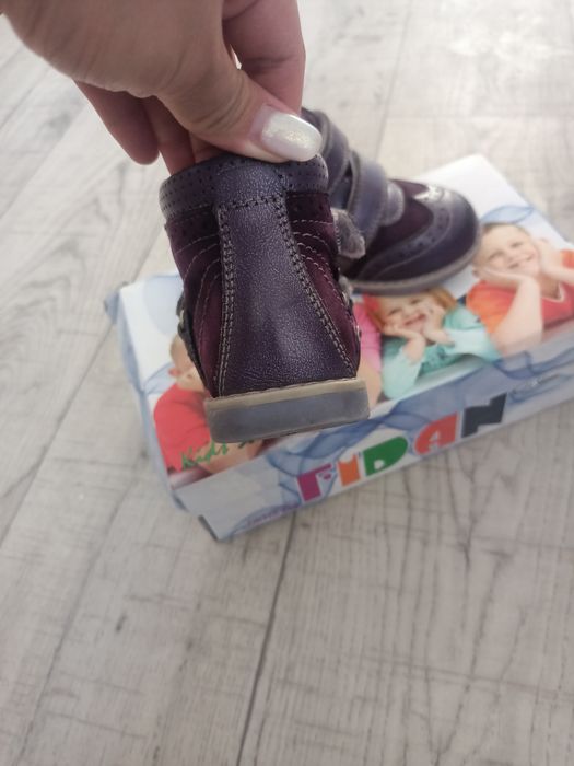 Продам ботинки (ортопеды)