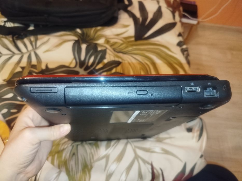 Лаптоп Dell Inspiron N5010
