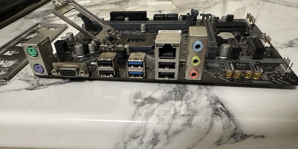 Материнская Плата Gigabyte 1151.