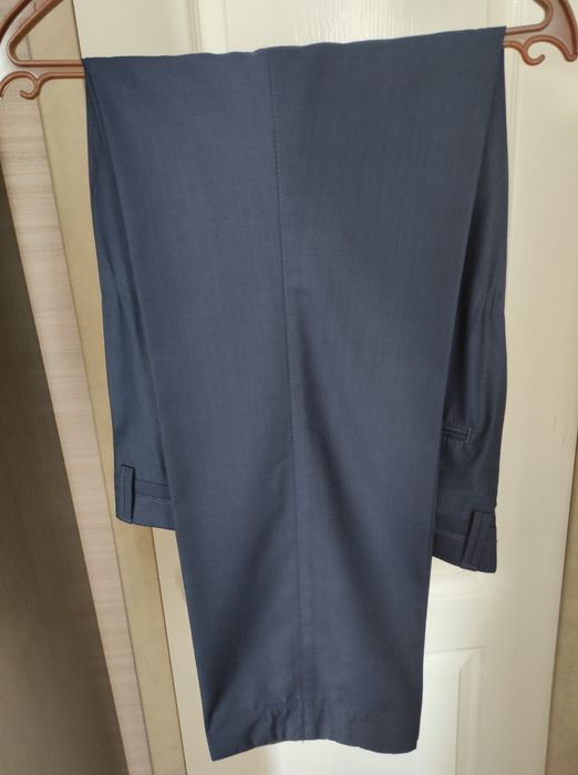 Школьные брюки, в хорошем состоянии.