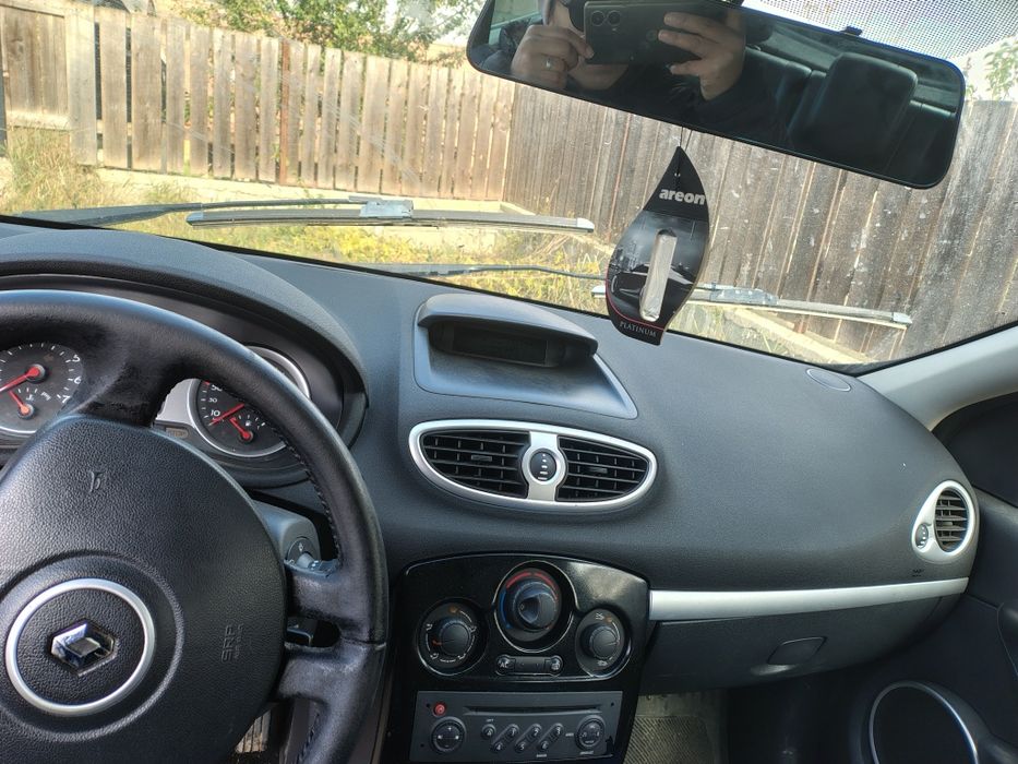 Renault Clio 3 an 2008 acte la zi