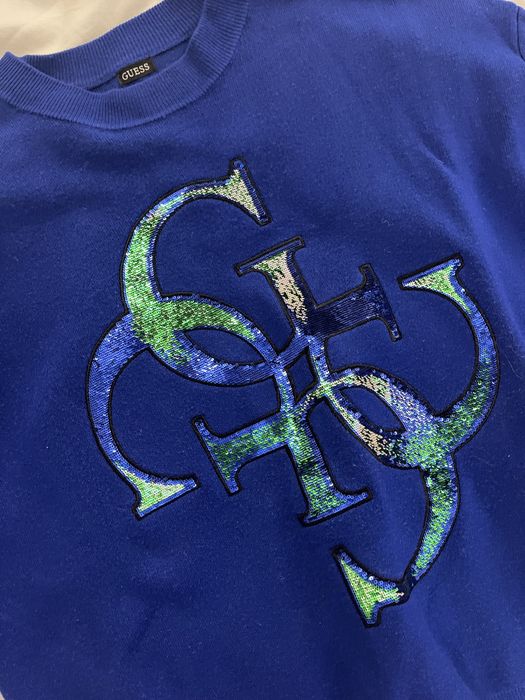 Оригинален пуловер на Guess