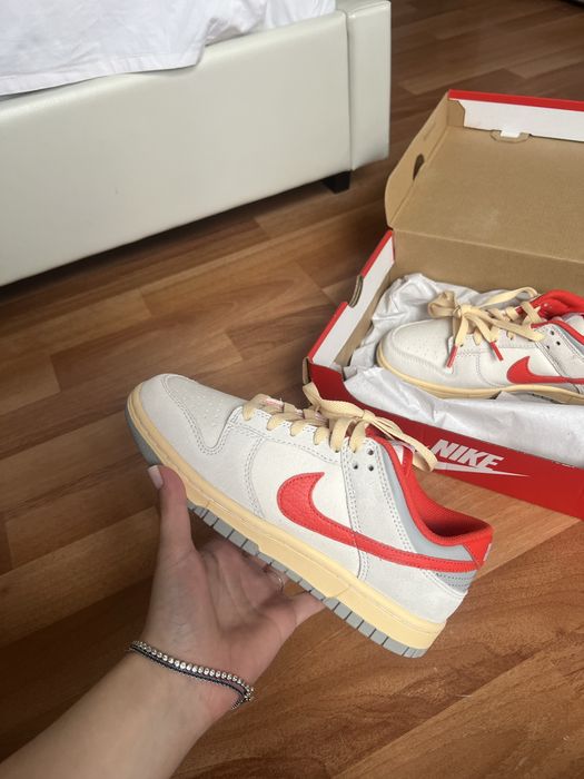 Nike dunk low.