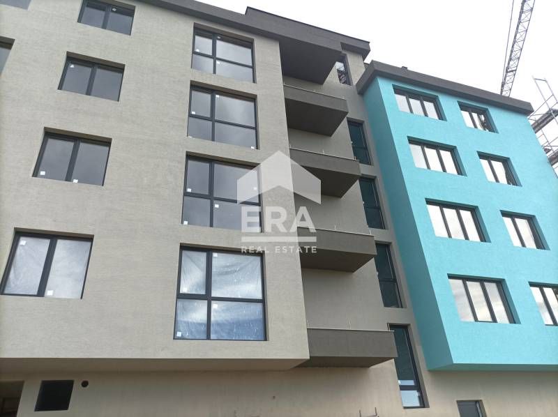 Двустаен апартамент за продажба, с открито паркомясто, в новострояща с