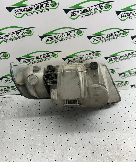 Far stanga+lampa semnalizare Mercedes-Benz Vito 2001