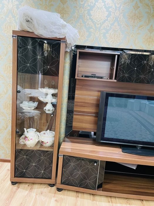 Продам горку для гостинной.