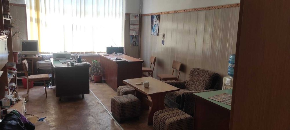 Продава се Промишлена сграда в Чирпан - 5000 кв.м за 100 €/кв.м - Снимка #10