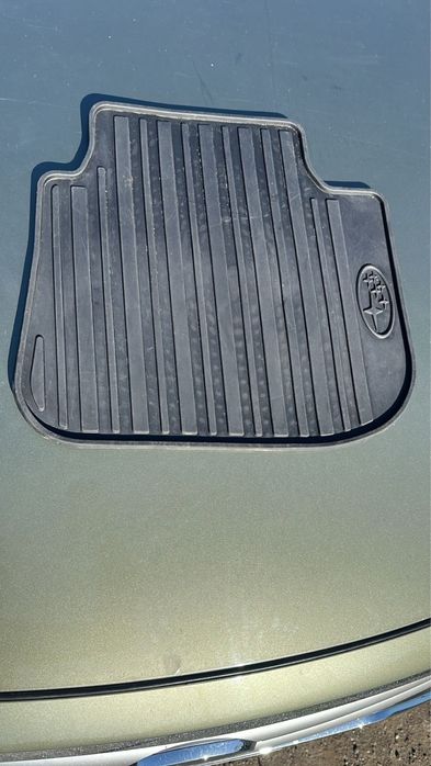 Subaru outback оригинальный полик