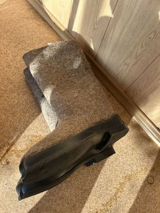 Продам валенки новые