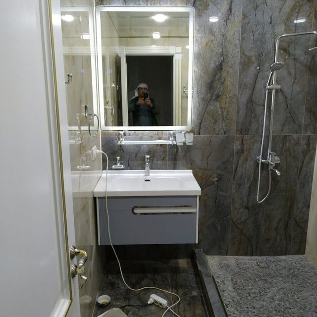 Ariston ustanovka, santexnik