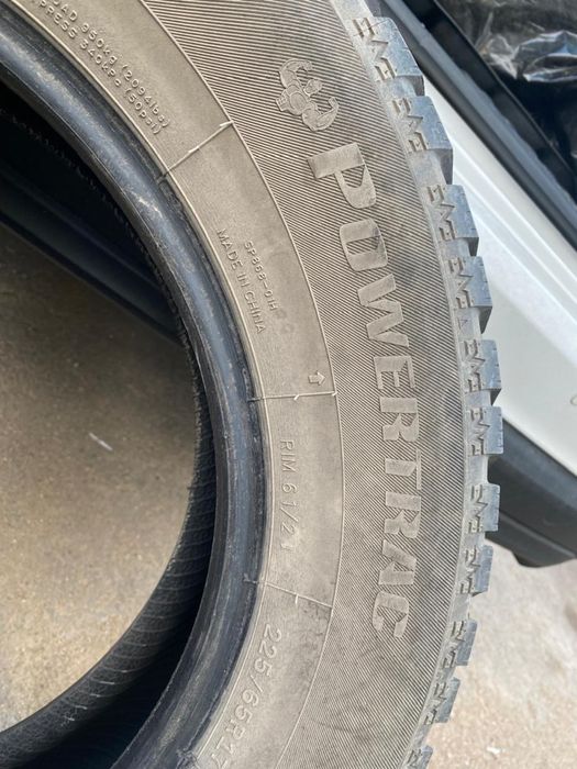 Зимные Шины с шипами 17 размер