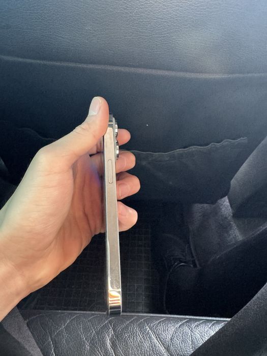 Продам Айфон 14 про