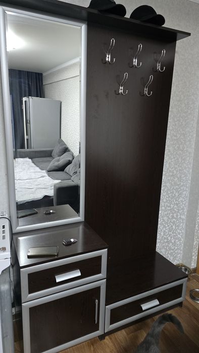 Продаётся прихожая