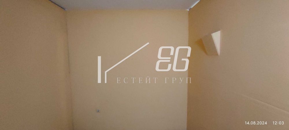 Офис в Варна-Колхозен пазар площ 43кв.м