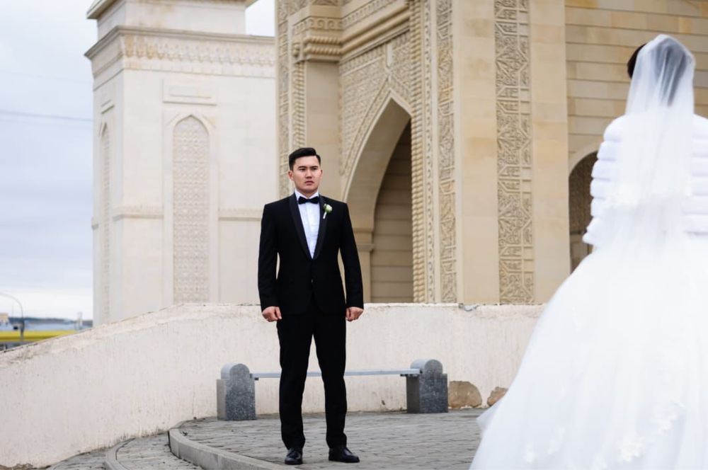 Черный смокинг