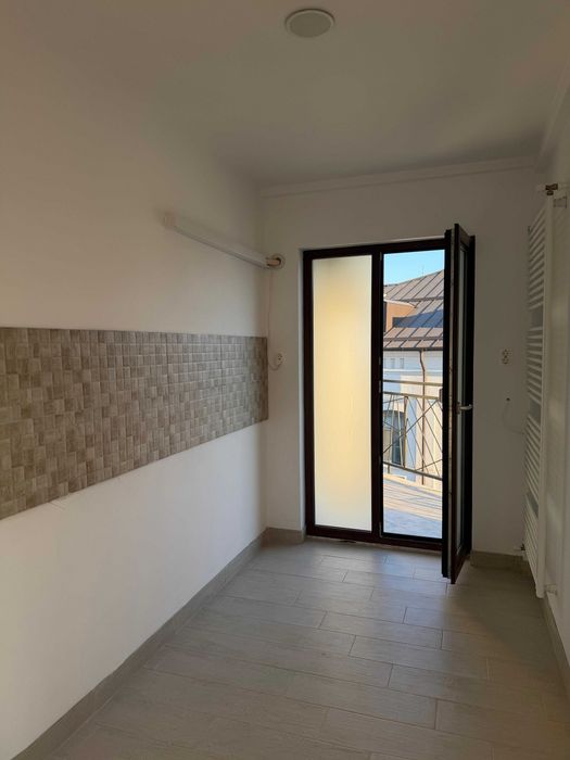 Spațiu comercial ~85 mp | Piața Frații Buzești | Centrul Vechi
