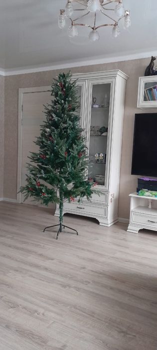 Продам искуственную елку