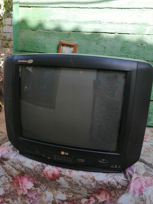 Продается Телевизор LG