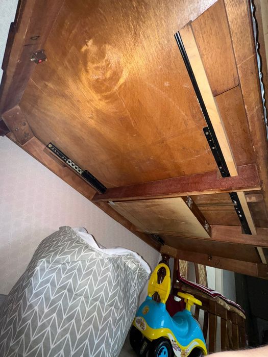 Дубовый Стол  и стулья