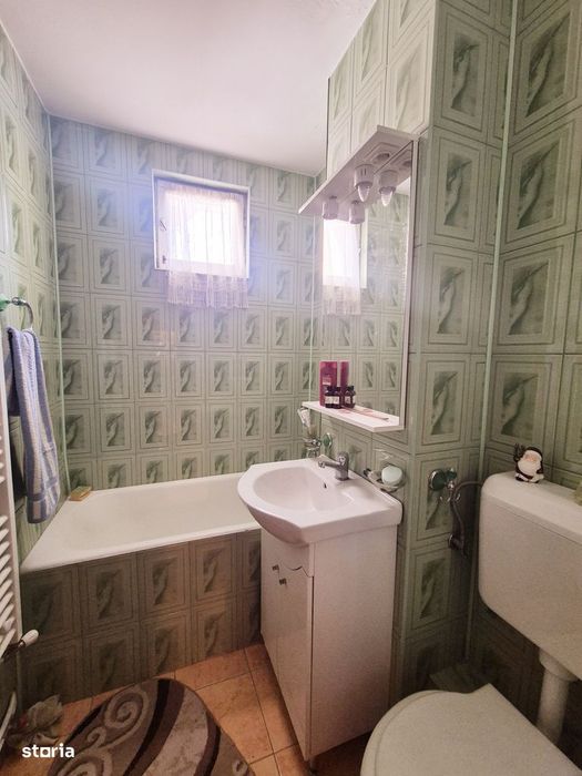 Apartament cu 2 camere, etaj 3, zona Darmanesti