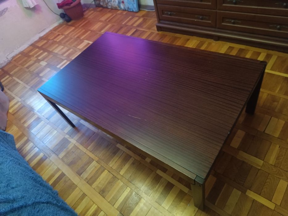 стол для гостиной