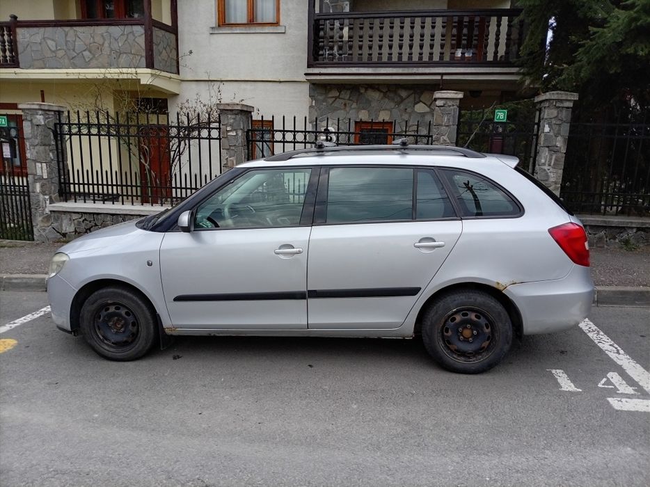 Vând Skoda Fabia