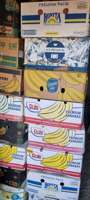 Baxuri foarte bune. Peste 100 de bucăți