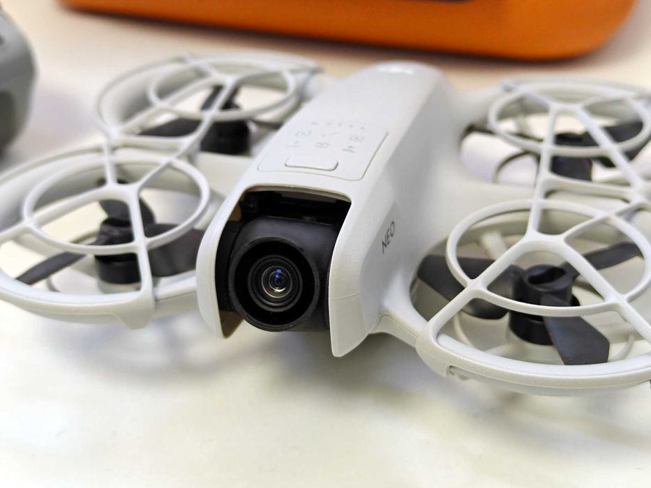 Drona DJI Neo Fly More Combo - Stare excelenta + Cadou geanta Sunnylife