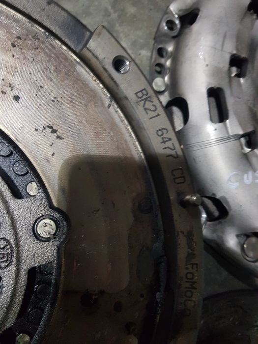 Kit ambreiaj volanta 6 tr  2.2 tdci euro 5 ford transit custom