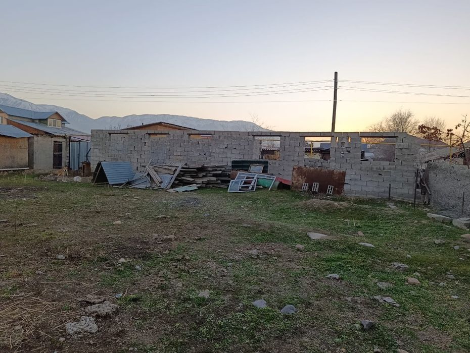 Уй  сатылады. ..