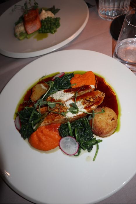 Фотоапарат Canon EOS M100 + обектив 15-45mm | 24MP | Въртящ екран