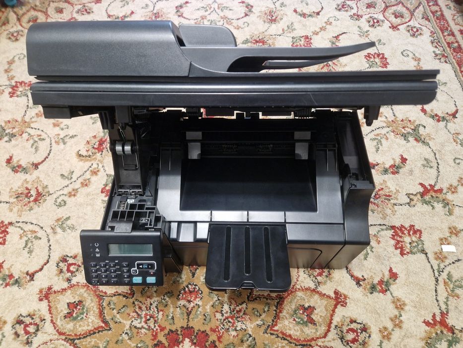 Продам МФУ HP LaserJet Pro M1212nf