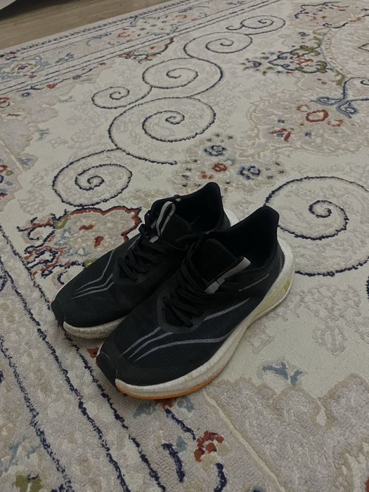 Кроссовки от Li-Ning