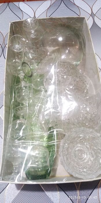 Посуда из прошлого в отличном состоянии.