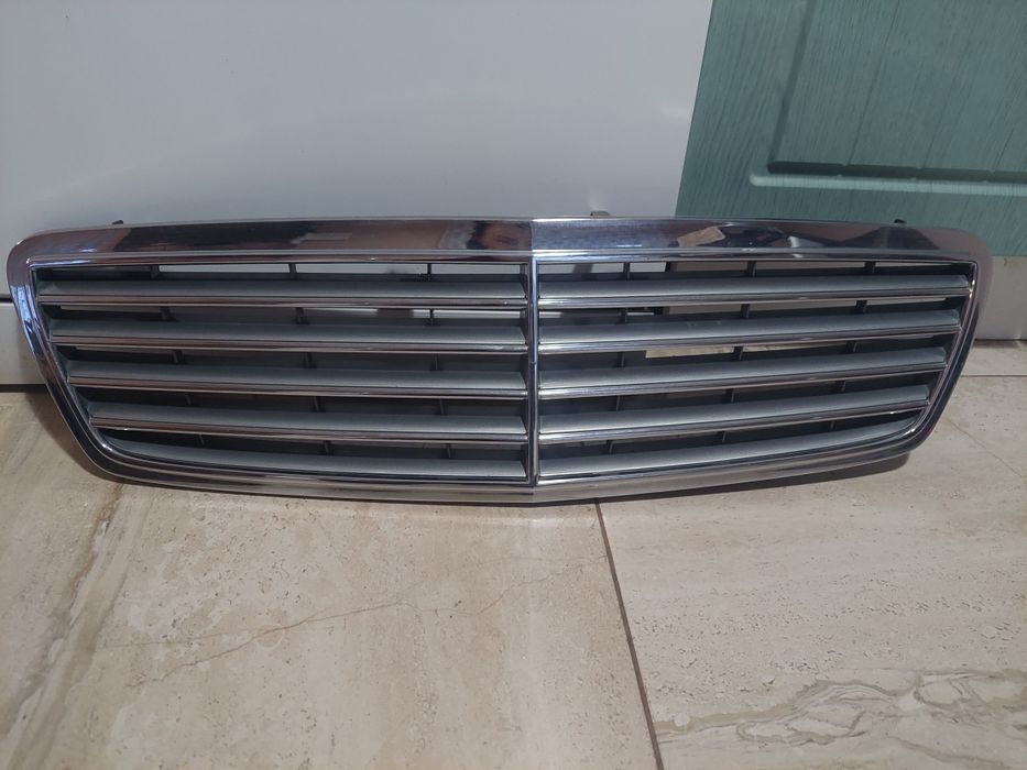 Предна решетка Мерцедес Е класа 211