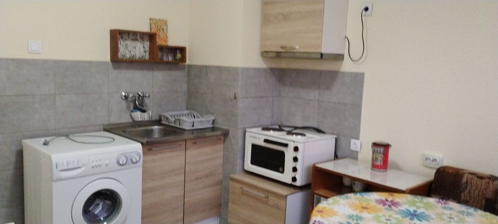 Дава се Под наем