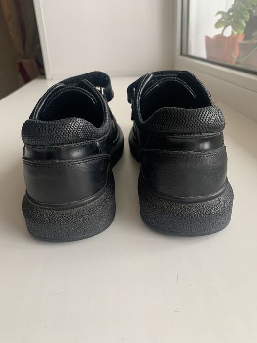 Школьная обувь на мальчика 36 р-р