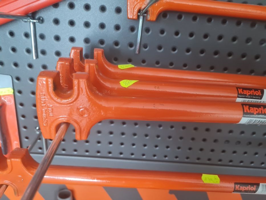 Ciocan, cleste ,trasator,levier ,cheie indoit fier ...Kapriol