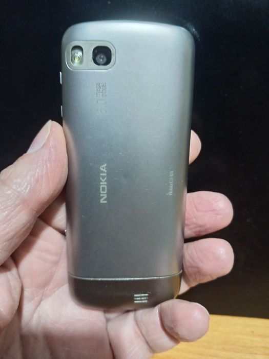 Продаеться Nokia C3-01 полусенсорный