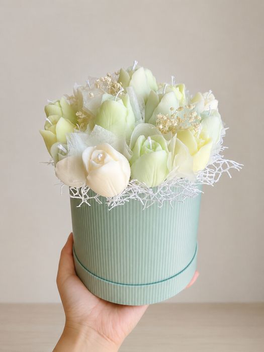 Cadoul perfect! Aranjament floral parfumat.
