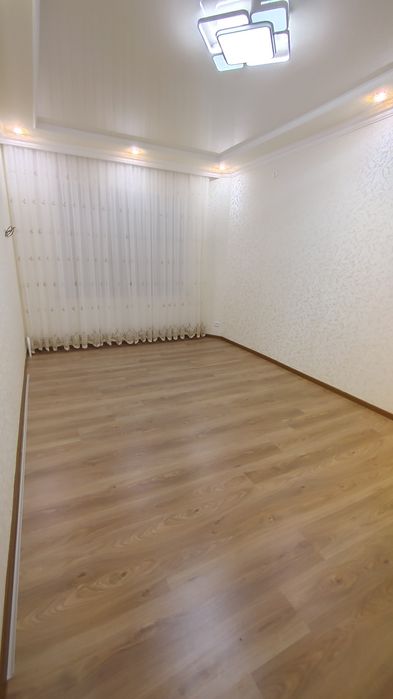 Шахар марказида 3 хоналик евроремонт квартира сотилади узимизни уй