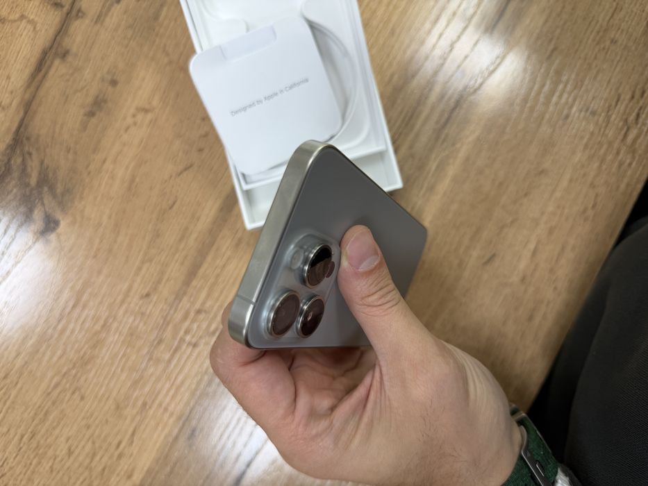 IPhone 15 pro 512 GB