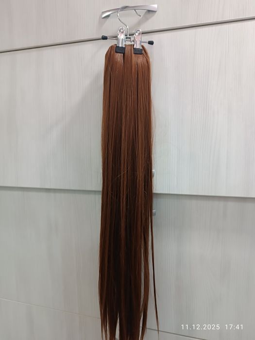 Опашки в червено кестеняво