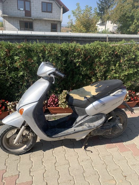 De vanzare scuter yamaha neos 49 cc cu acte