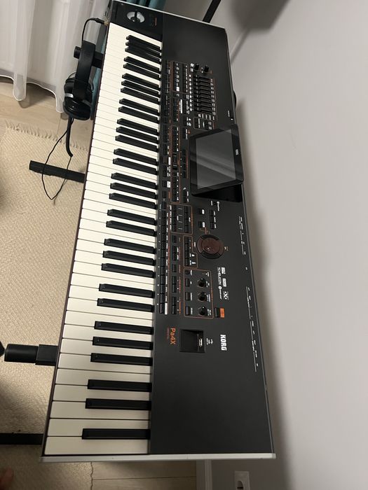 Korg pa4x Oriental 76