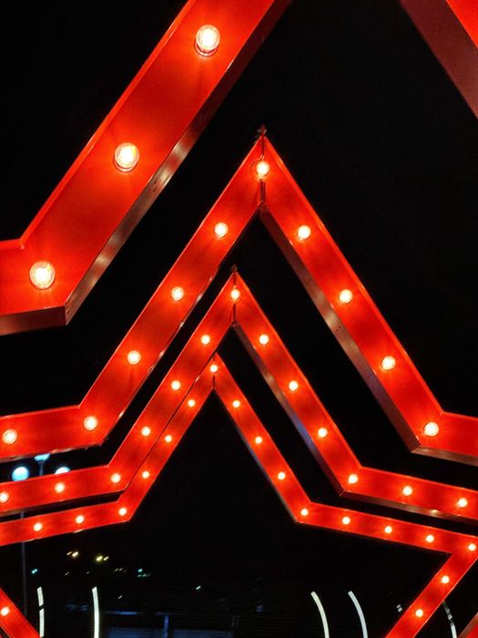 Stele luminoase, litere de inchiriat